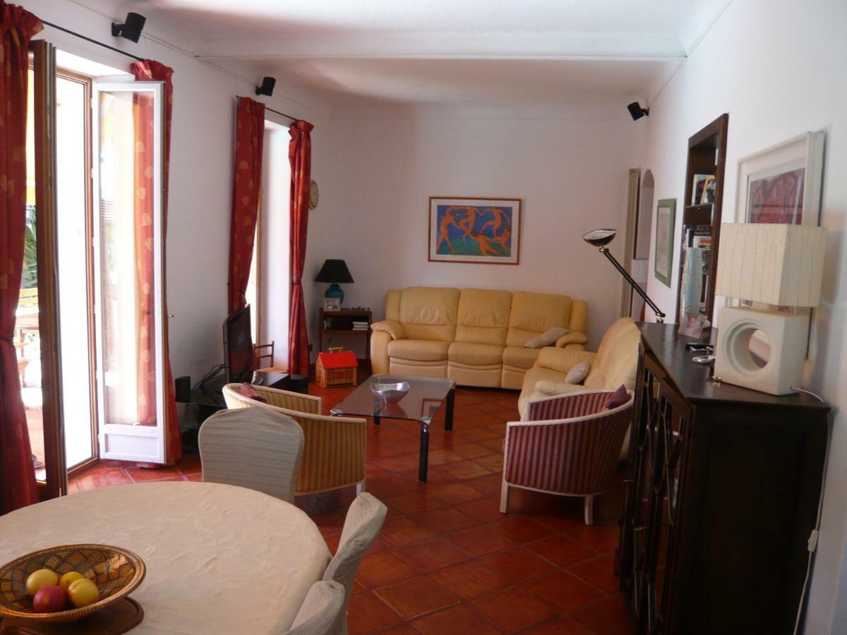Les Pervenches Couette-café Nice